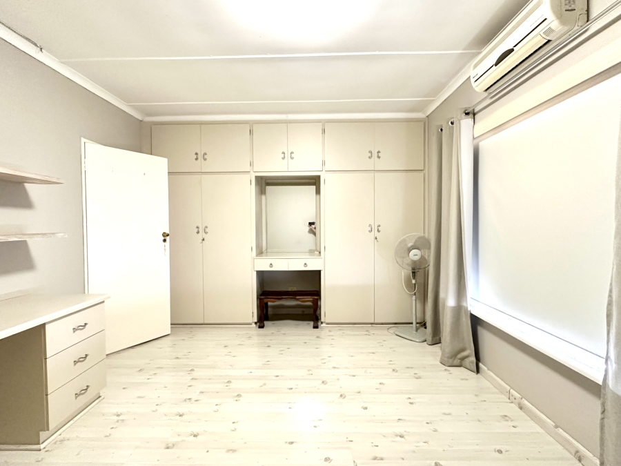 4 Bedroom Property for Sale in Panorama Western Cape